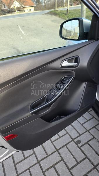 Ford Focus 1.6 TITANIUM