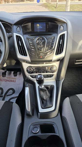 Ford Focus 1.6 TITANIUM