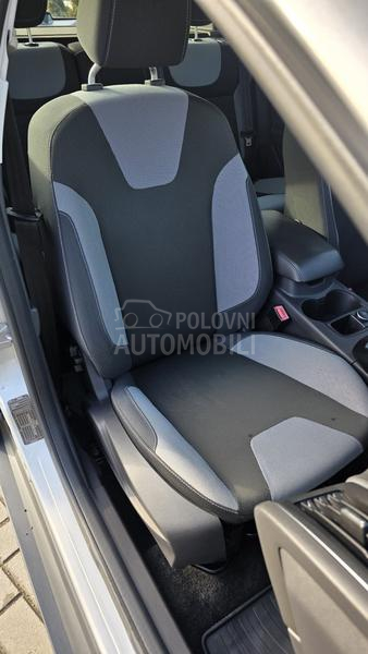 Ford Focus 1.6 TITANIUM