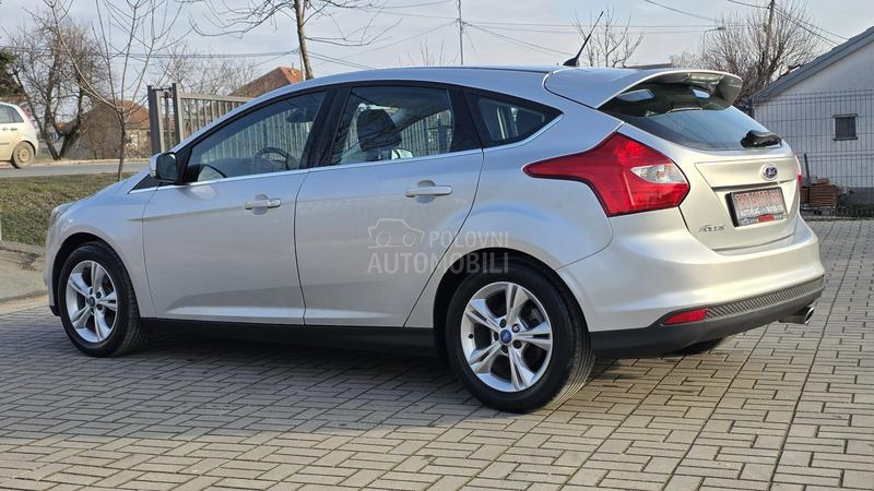 Ford Focus 1.6 TITANIUM