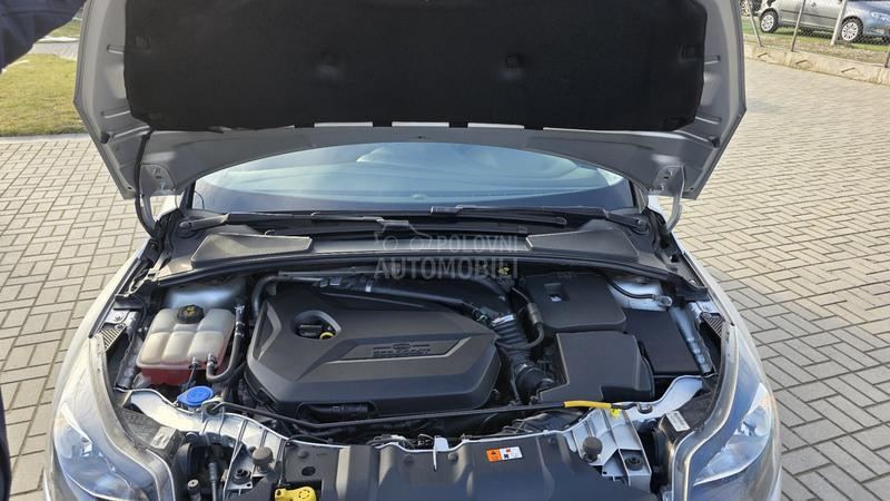 Ford Focus 1.6 TITANIUM