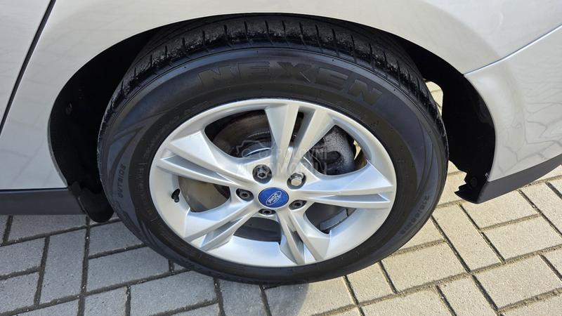 Ford Focus 1.6 TITANIUM