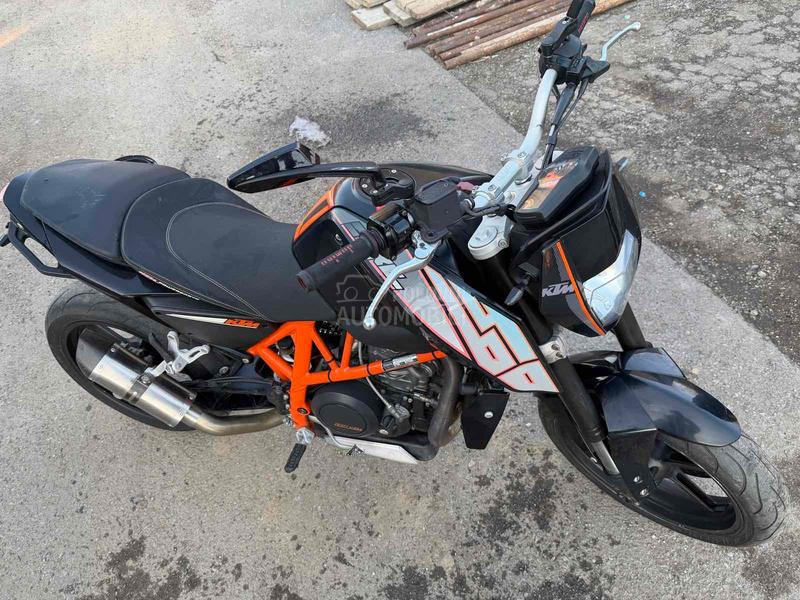 KTM 690 DUKE
