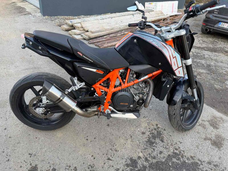 KTM 690 DUKE