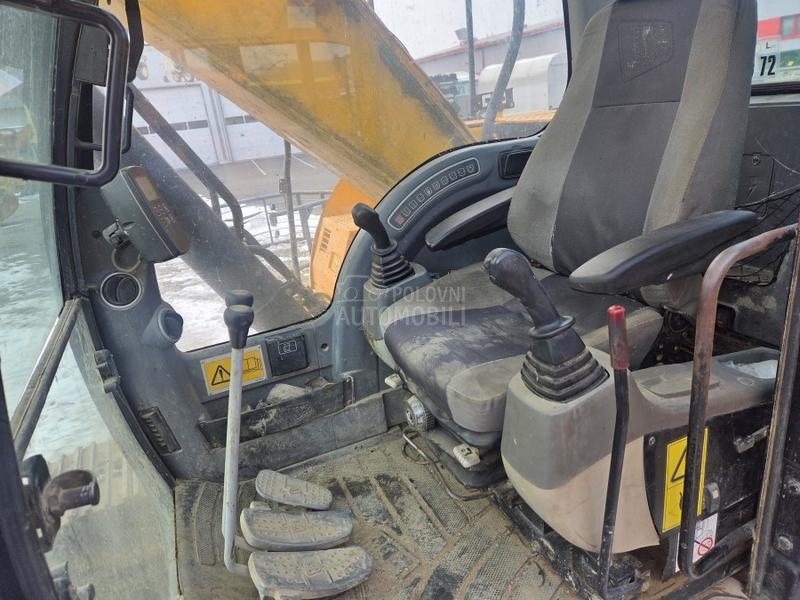 JCB JS 220  NC