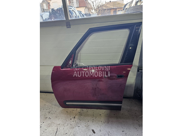 Prednja leva vrata crvena za Fiat 500L od 2013. do 2022. god.