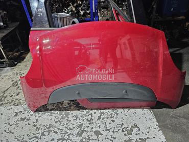 Hauba crvena za Fiat 500L od 2013. do 2022. god.