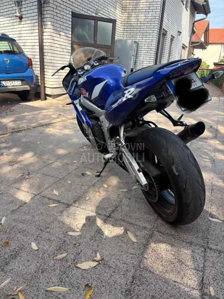 Yamaha R6