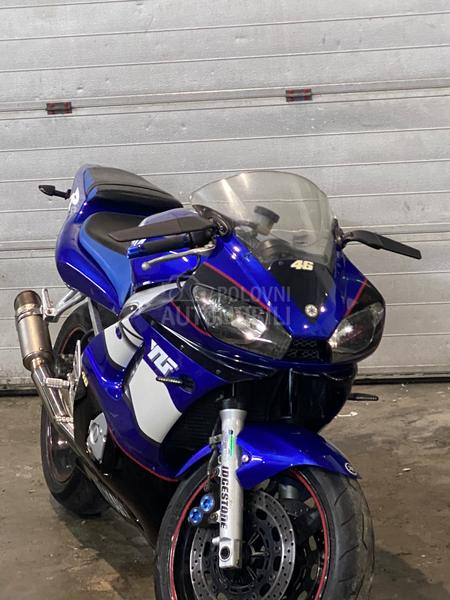 Yamaha R6
