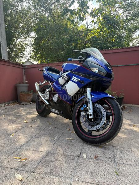 Yamaha R6