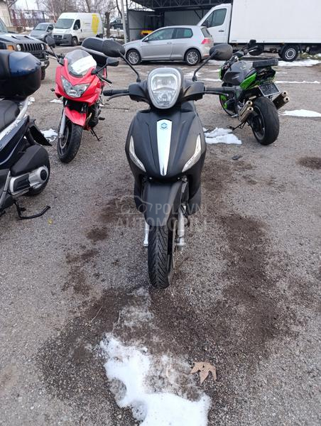 Piaggio Beverly 350