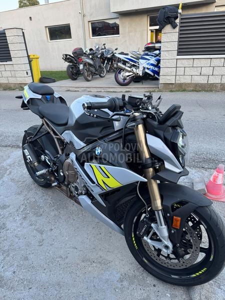 BMW S1000R