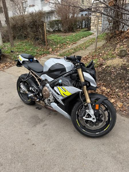 BMW S1000R