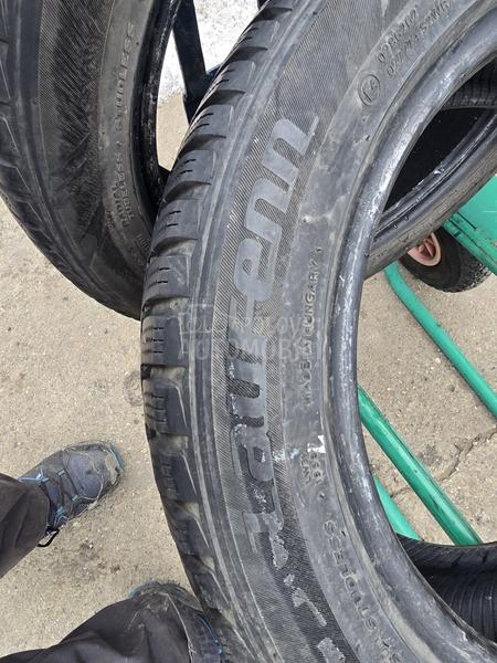 Laufenn 185/55 R15 Zimska