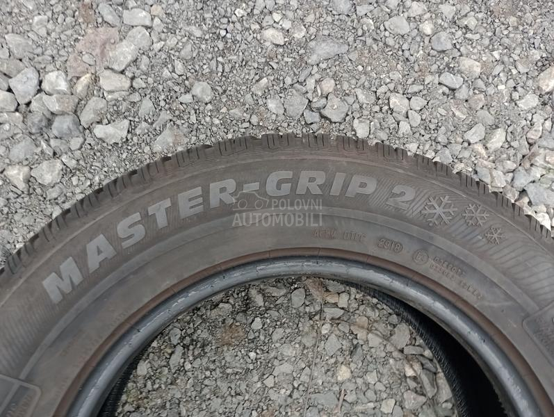 Semperit 215/65 R16 Zimska