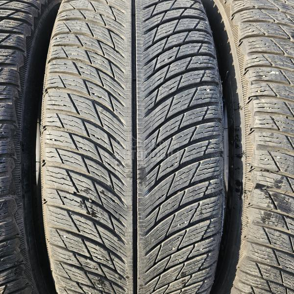 Michelin 235/50 R19 Zimska