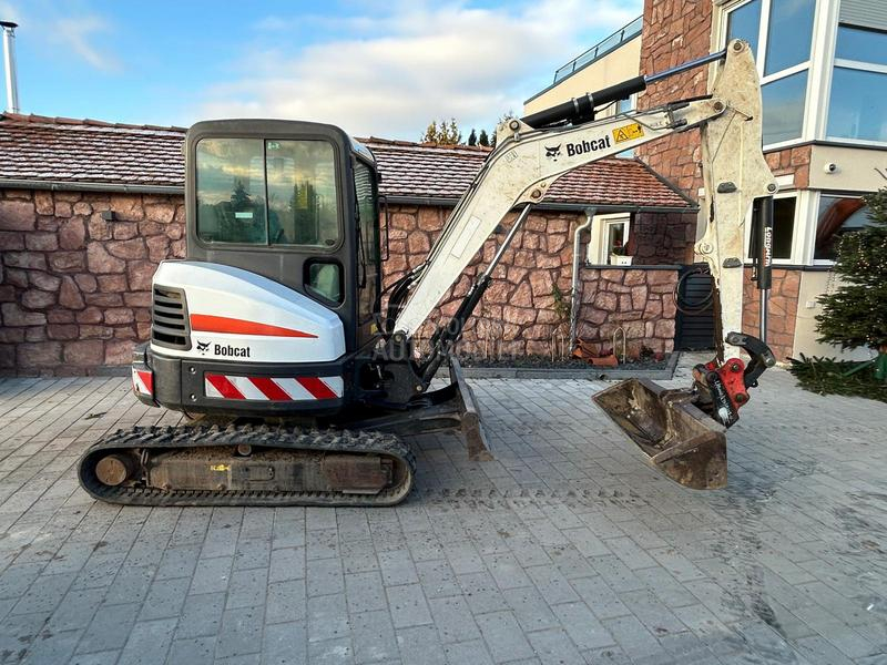 Bobcat E35 2017god.