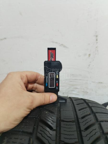 Continental 215/60 R17 Zimska