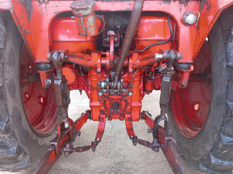 Belarus 82 sa prednjom vucom