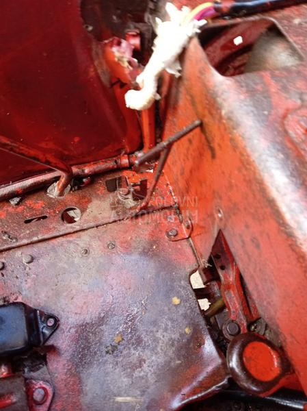 Belarus 82 sa prednjom vucom