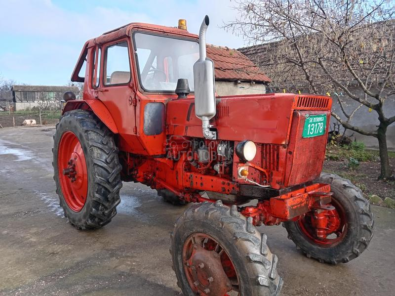 Belarus 82 sa prednjom vucom