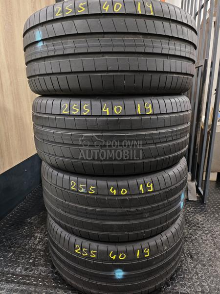 Goodyear 255/40 R19 Letnja