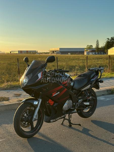 Suzuki gs500f
