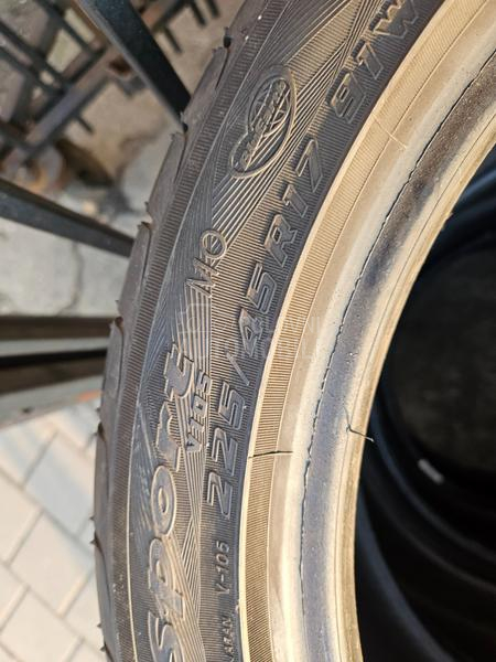 Yokohama 225/45 R17 Letnja