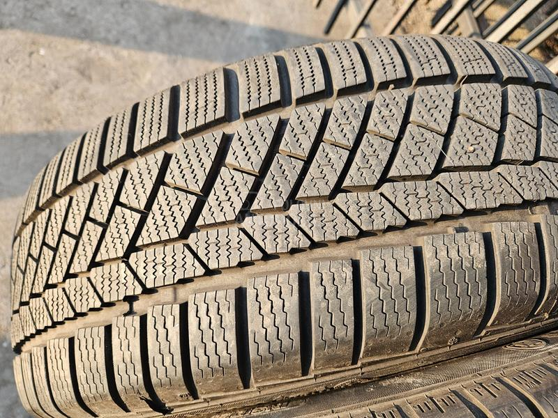 Continental 205/50 R17 Sve sezone