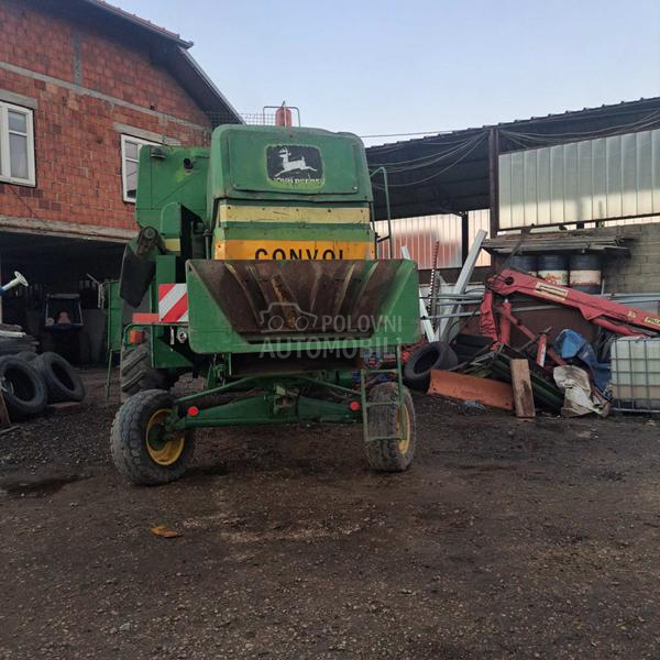 John Deere 1068H