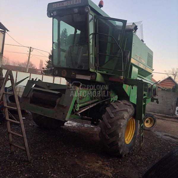 John Deere 1068H