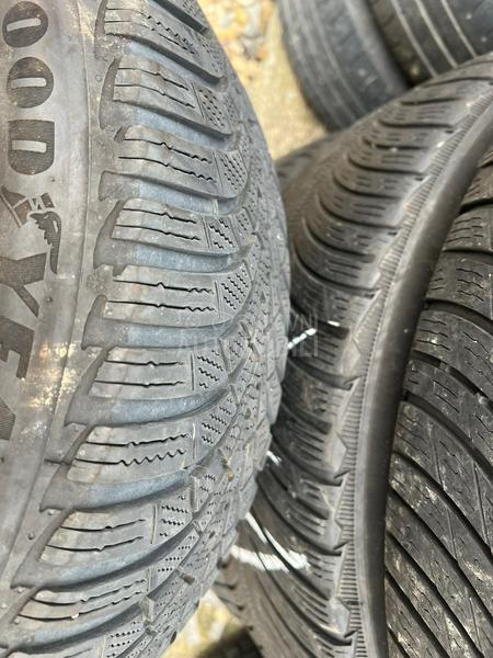 Goodyear 205/55 R16 Zimska