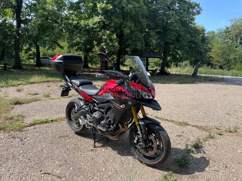 Yamaha tracer 900
