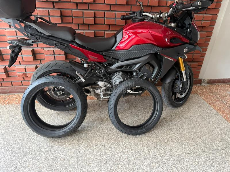 Yamaha tracer 900