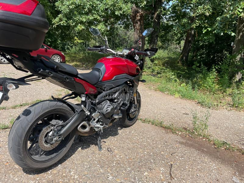 Yamaha tracer 900
