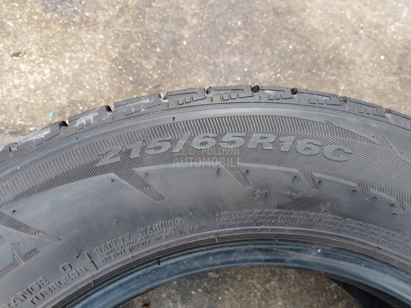 Nexen 215/65 R16 Zimska