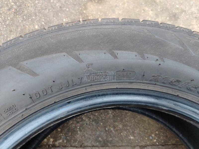 Nexen 215/65 R16 Zimska