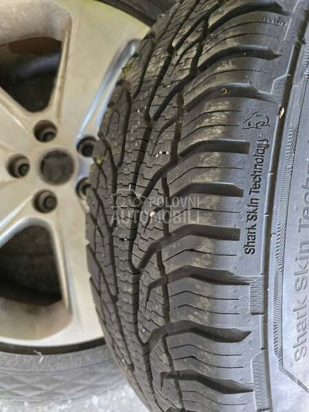 Uniroyal 215/55 R18 Zimska