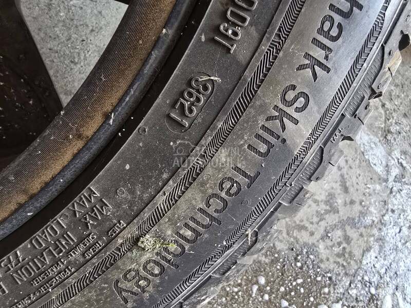 Uniroyal 215/55 R18 Zimska