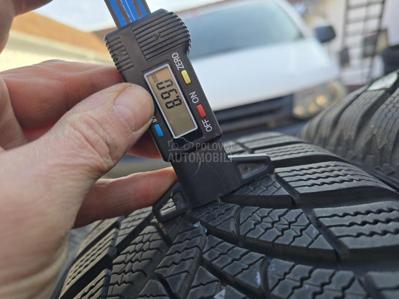 Semperit 195/65 R15 Zimska