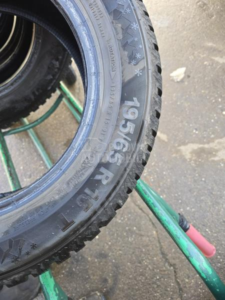 Semperit 195/65 R15 Zimska