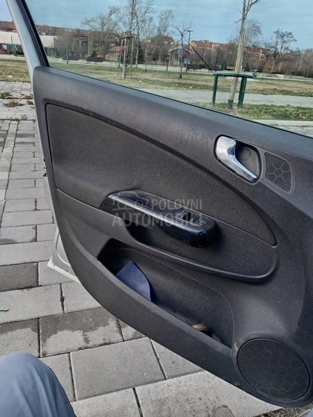 Opel Corsa D 