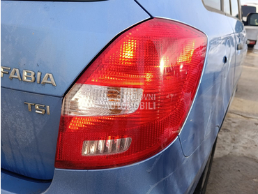 Desno stop svetlo za Škoda Fabia od 2010. do 2014. god.