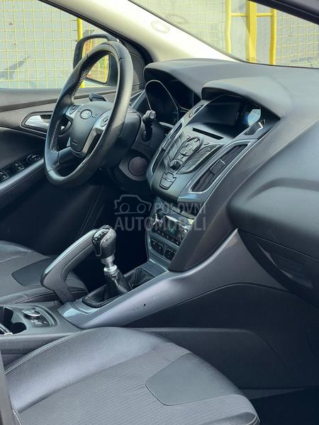 Ford Focus TITANIUM