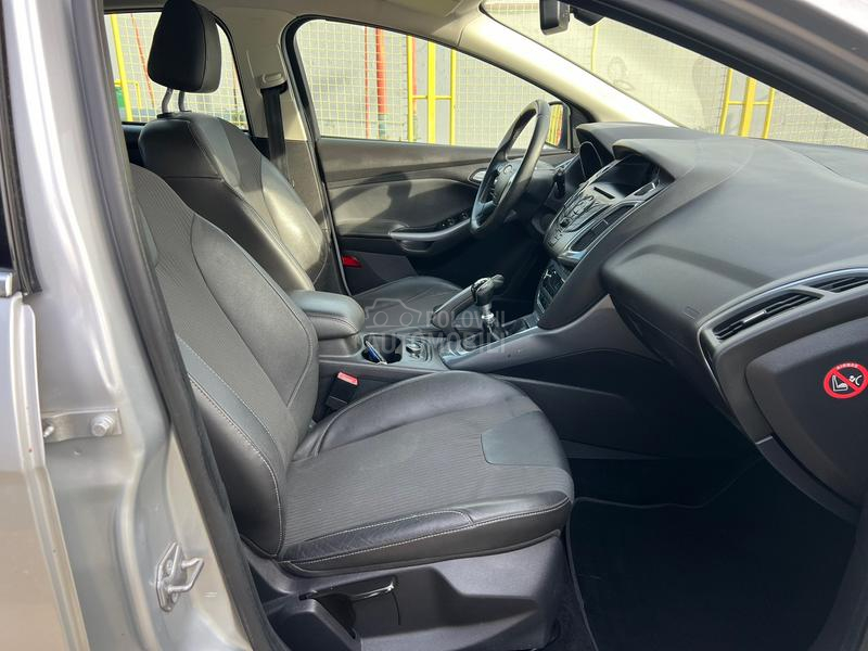 Ford Focus TITANIUM