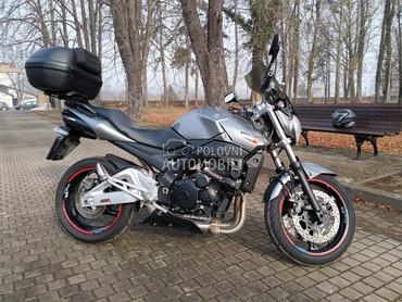 Suzuki gsr 600