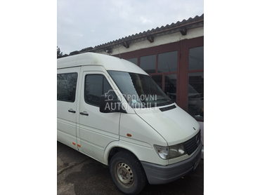 Mercedes Benz Sprinter 212