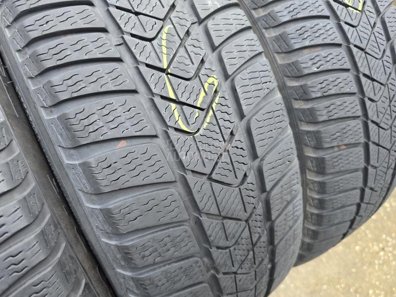 Pirelli 205/60 R16 Zimska