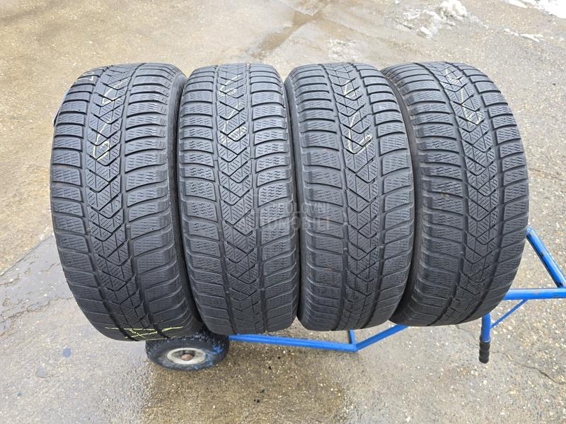 Pirelli 205/60 R16 Zimska