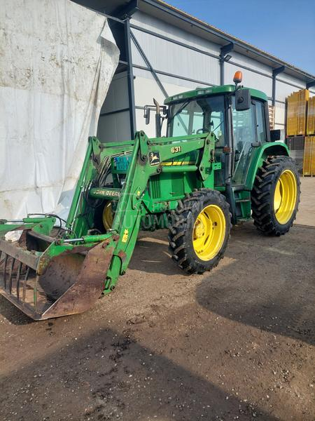 John Deere 6110